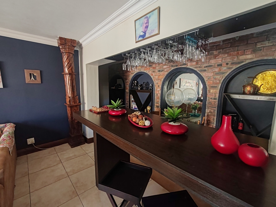 4 Bedroom Property for Sale in Strelitzia Park Eastern Cape
